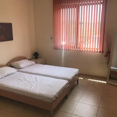 Family In Apolon Nessebur شقة نيسيبار